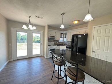 1729 S Pecan Ct, Broken Arrow, OK 74012 - photo 7