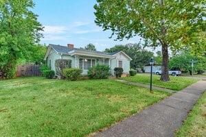 413 W Dexter St, Sherman, TX 75092 - photo 4