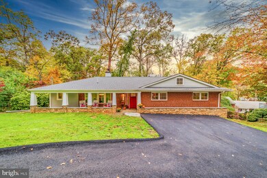 3412 Barger Dr, Falls Church, VA 22044 - photo 4