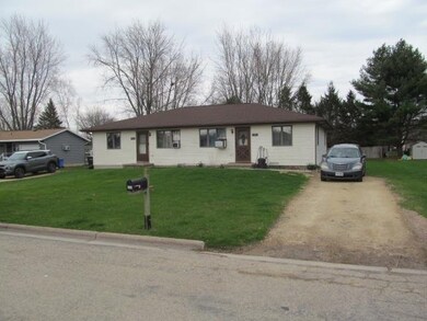 232 Lincoln St, Brooklyn, WI 53521 - photo 2