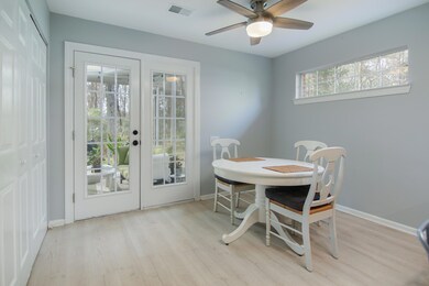 3276QueensgateWay.CasaVerdeMediaLLC6