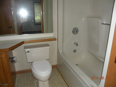 62 Village Dr, Stroudsburg, PA 18360 - photo 6