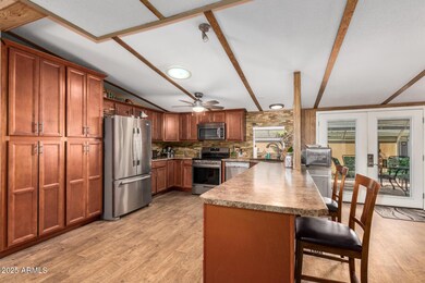 AMAZING kitchen!