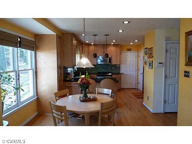 Kitchen - Gorgeous kitchen that opens to the break