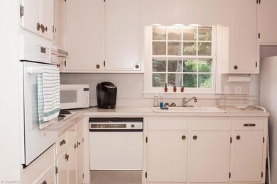 6800 Middleburg Rd, Greensboro, NC 27406 - photo 5