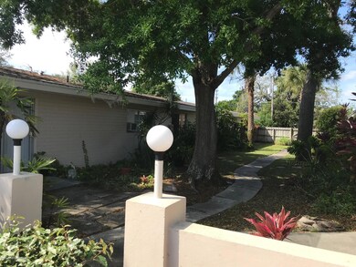 Entry to Courtyard 1562A