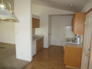 812 Bower Ln, Grants Pass, OR 97527 - photo 3