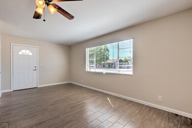 241 N Williams-7
