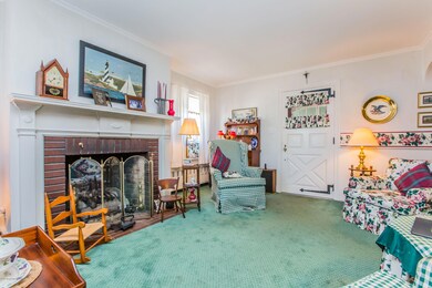 Living Room - view to front door
