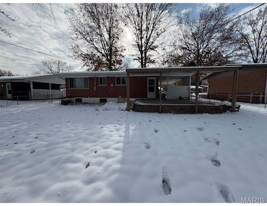 1663 Maldon Ln, Saint Louis, MO 63136 - photo 3