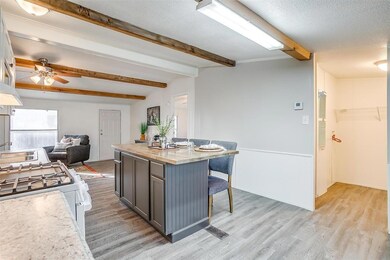 2103 Winding Creek Dr, Cleburne, TX 76033 - photo 7