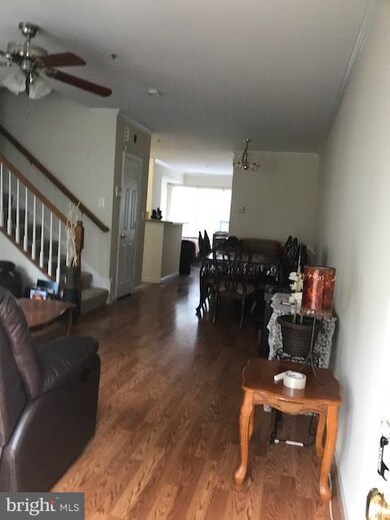 2482 Angeline Dr unit 102, Herndon, VA 20171 - photo 4