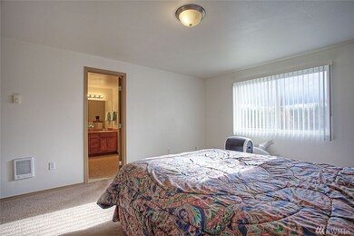 19433 145th Ln SE, Yelm, WA 98597 - photo 3