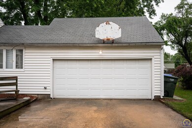 4100 SW Munson Ave, Topeka, KS 66604 - photo 2