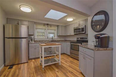 Gourmet kitchen