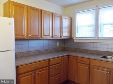 127 Saude Ave unit FRONT, Essington, PA 19029 - photo 5