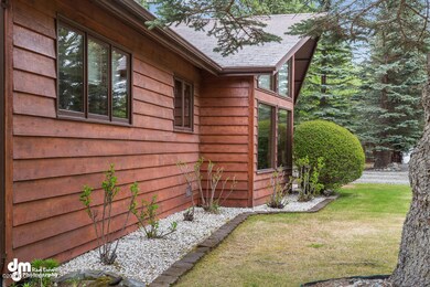 Exterior  8942-SMALL