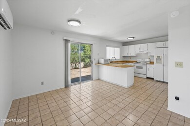 14-Family Room