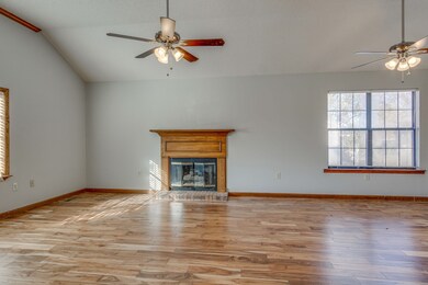 6106 Cayce Ln, Columbia, TN 38401 - photo 7