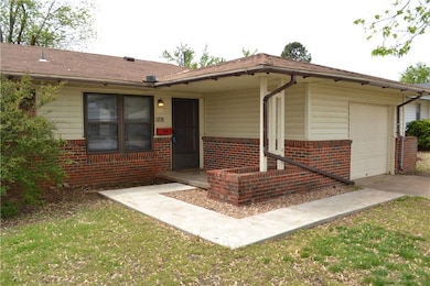 1211 E Monroe Dr, Shawnee, OK 74804 - photo 2