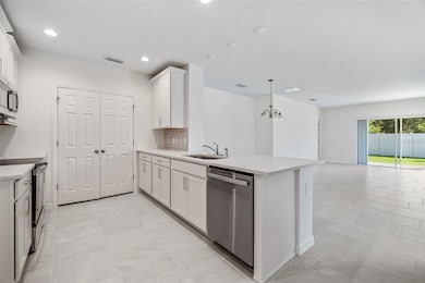 1337 Sawgrass Hammock Ln, Davenport, FL 33837 - photo 4