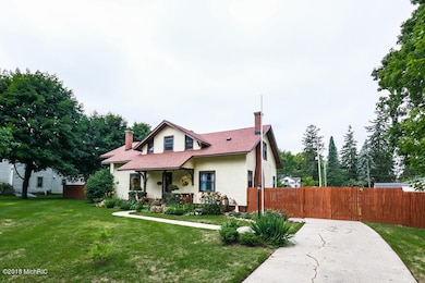 517 N Main St, Wayland, MI 49348 - photo 2