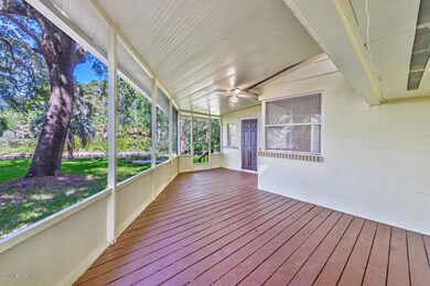 2372 Villanova Cir, Jacksonville, FL 32218 - photo 3