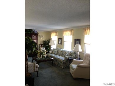 1065 Remington Dr, North Tonawanda, NY 14120 - photo 3