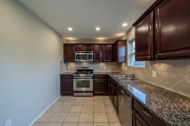 7262 Caracara Dr, Houston, TX 77040 - photo 4