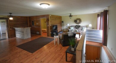 822 S Cedar Creek-4