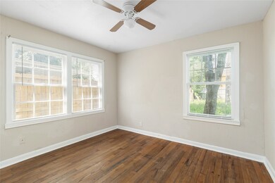 5214 Plum Dr unit 1, Houston, TX 77087 - photo 6