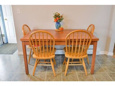 10 Mcgregor St, Essex Junction, VT 05452 - photo 3