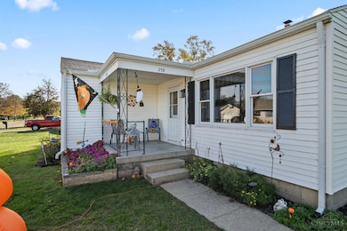 258 Logan View Dr, Chillicothe, OH 45601 - photo 2