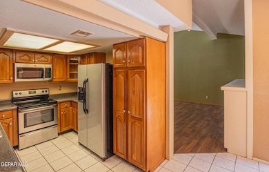 2009 Bobby Jones Dr unit A, El Paso, TX 79936 - photo 6
