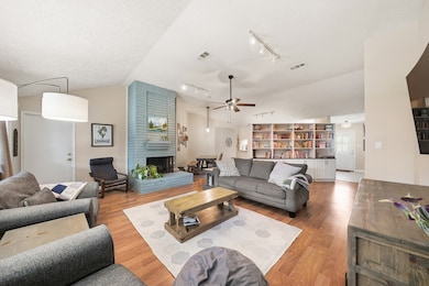 Beautiful built-ins, perfect for displaying your niche touches.