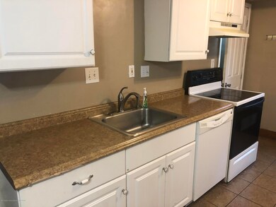 1017 Daleford Ave, Lansing, MI 48915 - photo 6