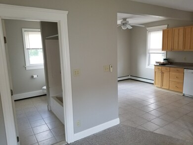 135 Cottage St unit 2, Franklin, MA 02038 - photo 4