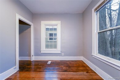 11405 Yosemite St, Detroit, MI 48204 - photo 5