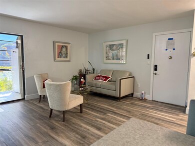 10905 W Clairmont Cir, Tamarac, FL 33321 - photo 5