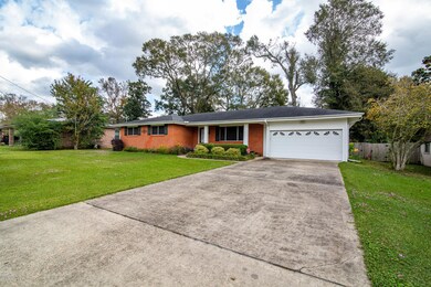 Front of House Right_