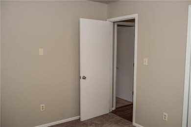 1024 E 19th St N, Newton, IA 50208 - photo 7