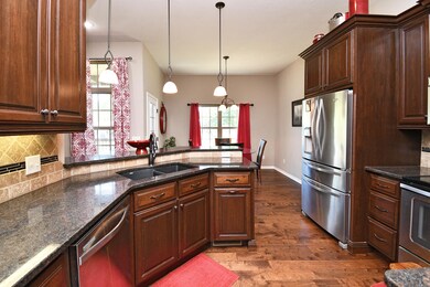 594 E Thornhill Dr Nixa MO