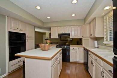 6046 Sedgwick Rd, Columbus, OH 43235 - photo 7