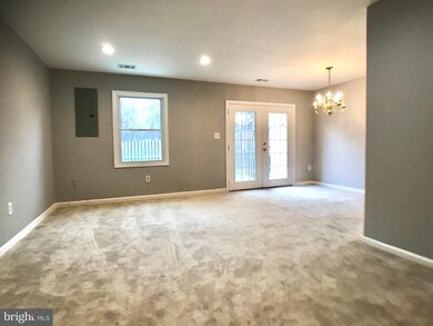 2212 Dawn Ln, Temple Hills, MD 20748 - photo 2