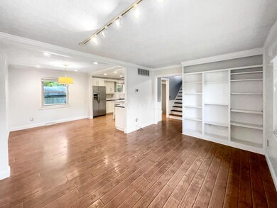 1737 Demorest Rd, Columbus, OH 43228 - photo 3