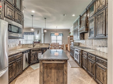 2821 SE 9th St, Moore, OK 73160 - photo 6