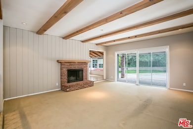 21802 Ybarra Rd, Woodland Hills, CA 91364 - photo 4