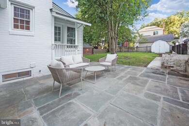 6039 21st St N, Arlington, VA 22205 - photo 4