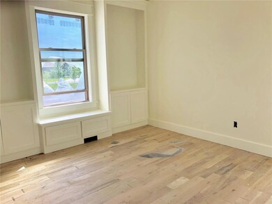 office / flex room