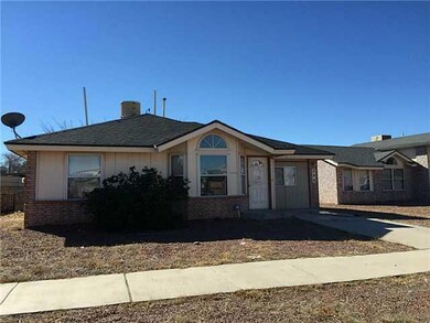 290 Barrel Cactus Dr, Horizon City, TX 79928 - photo 2